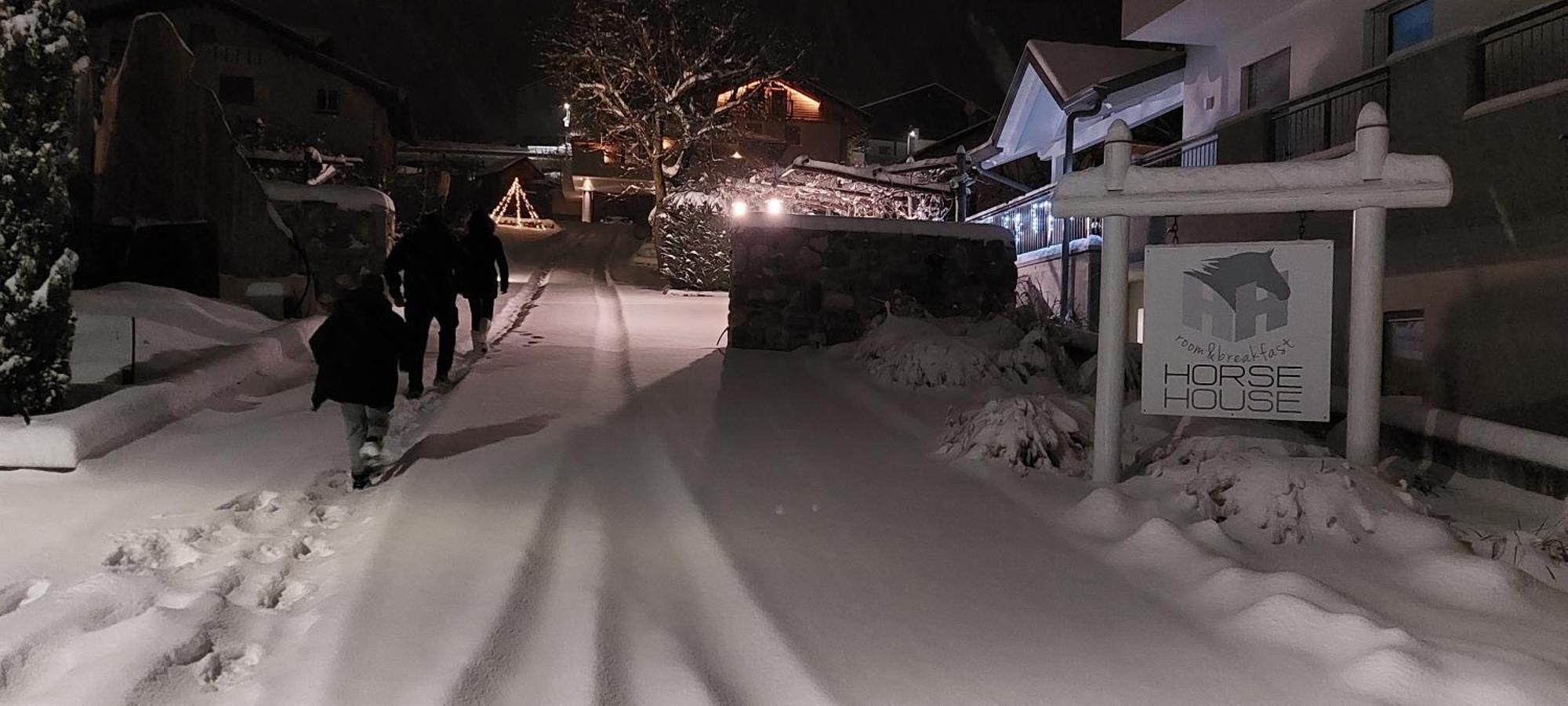 Horse House Bed & Breakfast Romallo ภายนอก รูปภาพ