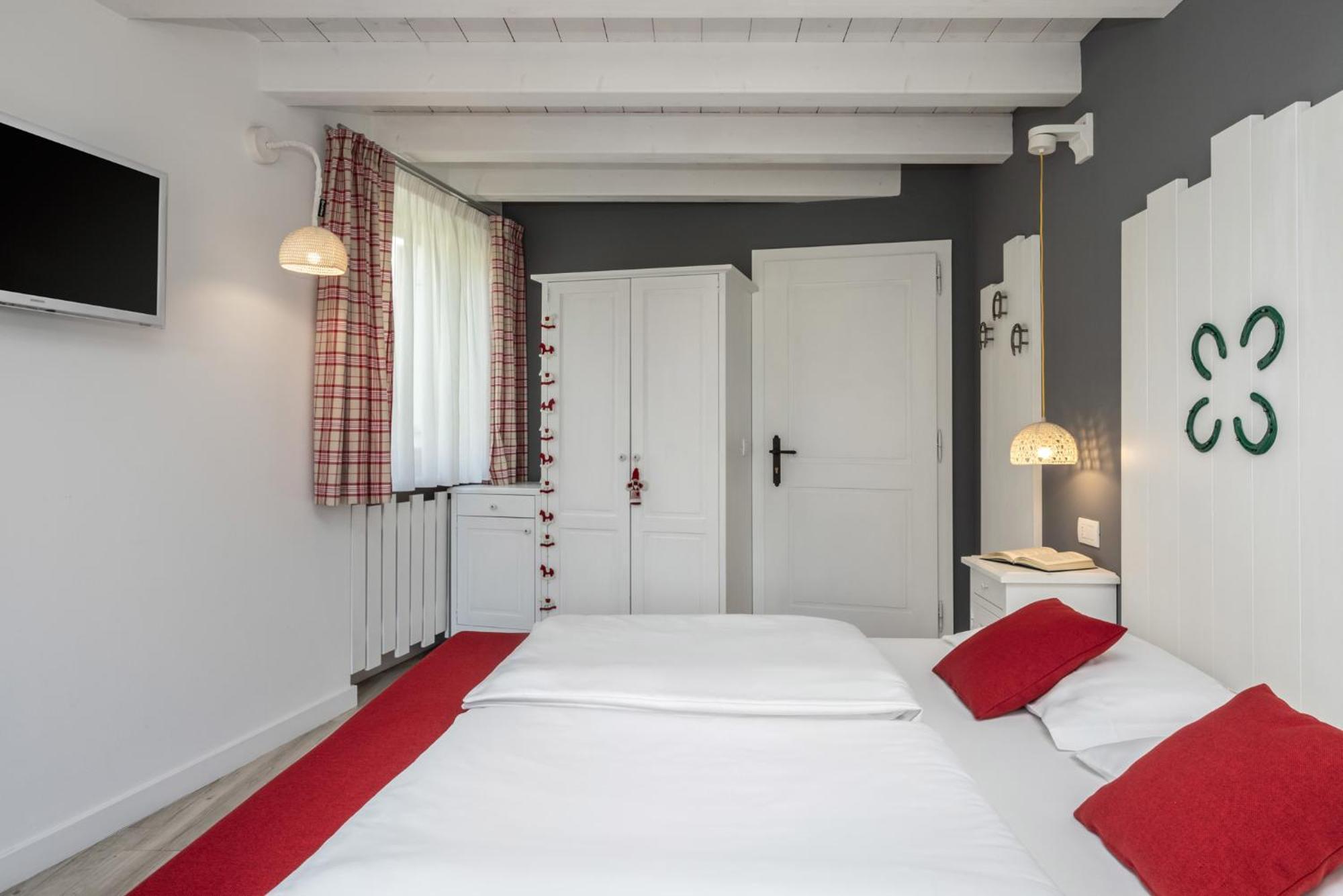 Horse House Bed & Breakfast Romallo ภายนอก รูปภาพ