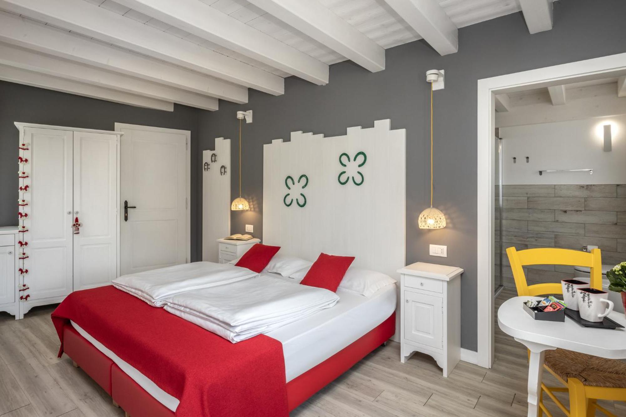 Horse House Bed & Breakfast Romallo ภายนอก รูปภาพ
