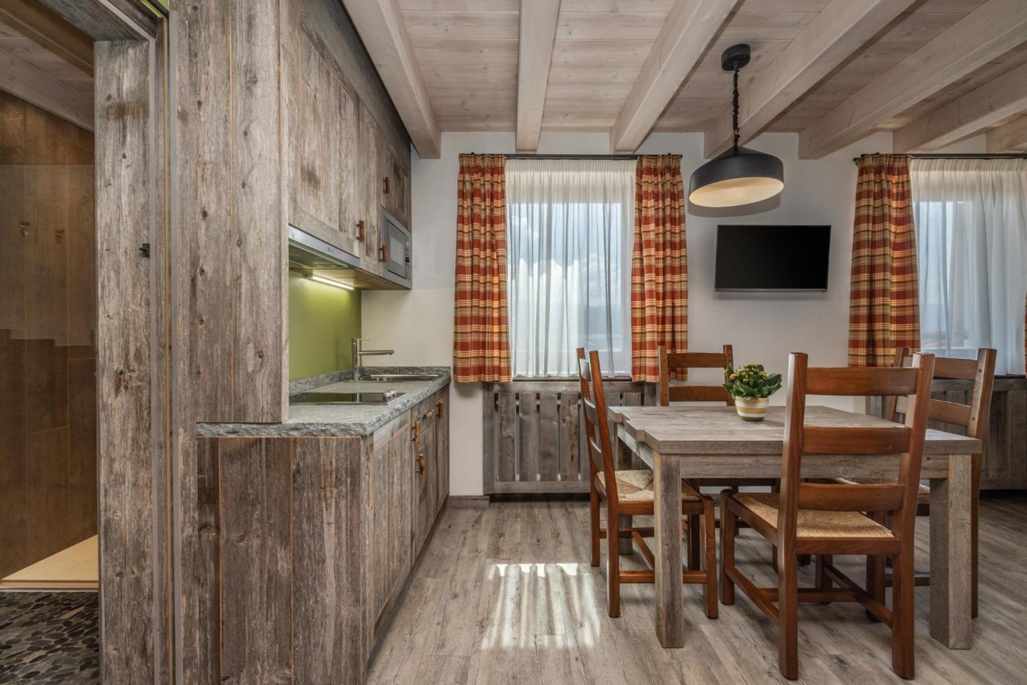 Horse House Bed & Breakfast Romallo ภายนอก รูปภาพ