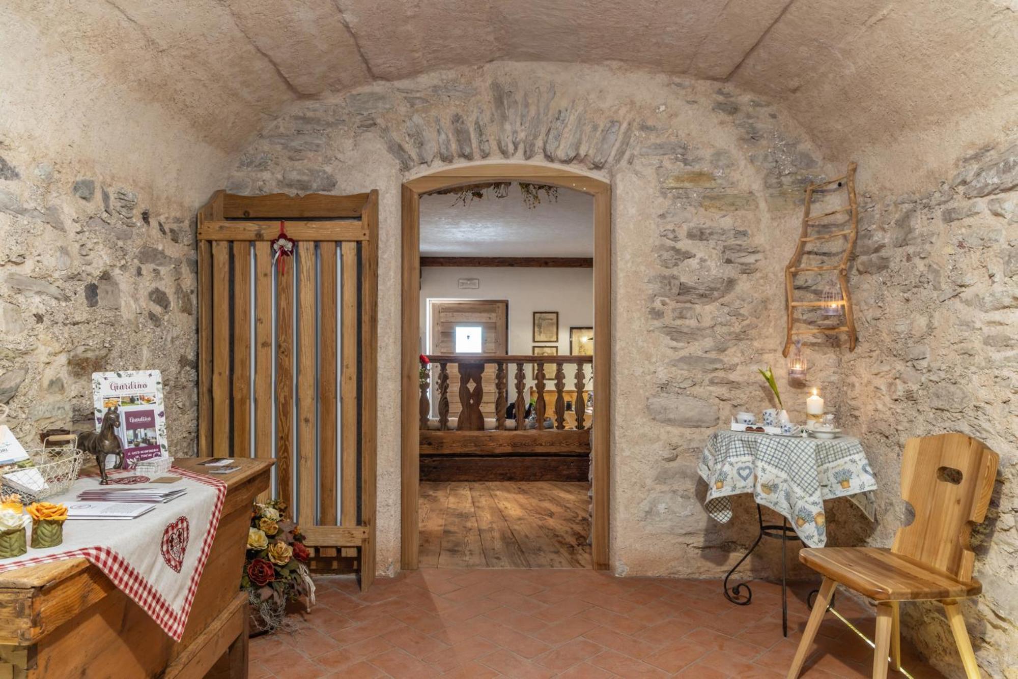 Horse House Bed & Breakfast Romallo ภายนอก รูปภาพ