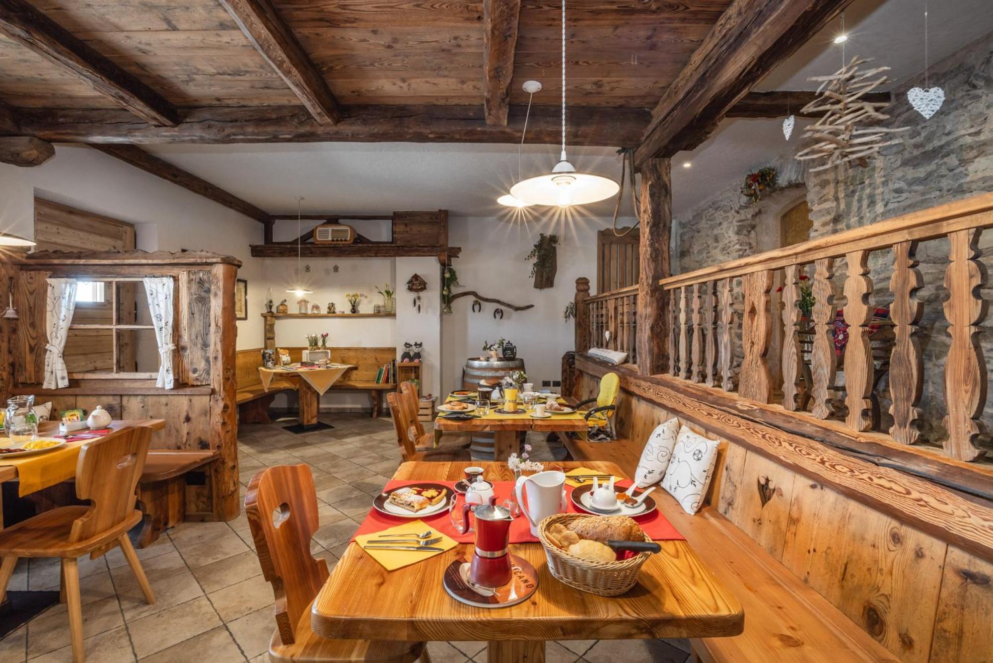 Horse House Bed & Breakfast Romallo ภายนอก รูปภาพ