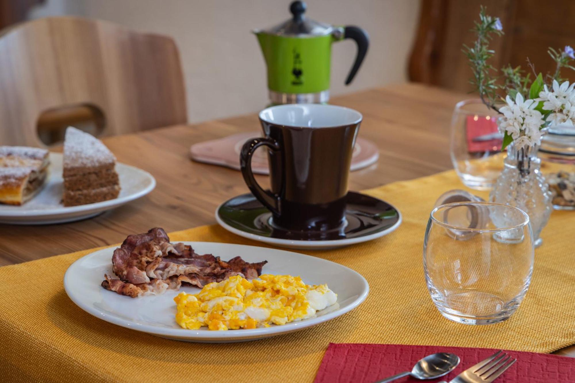 Horse House Bed & Breakfast Romallo ภายนอก รูปภาพ