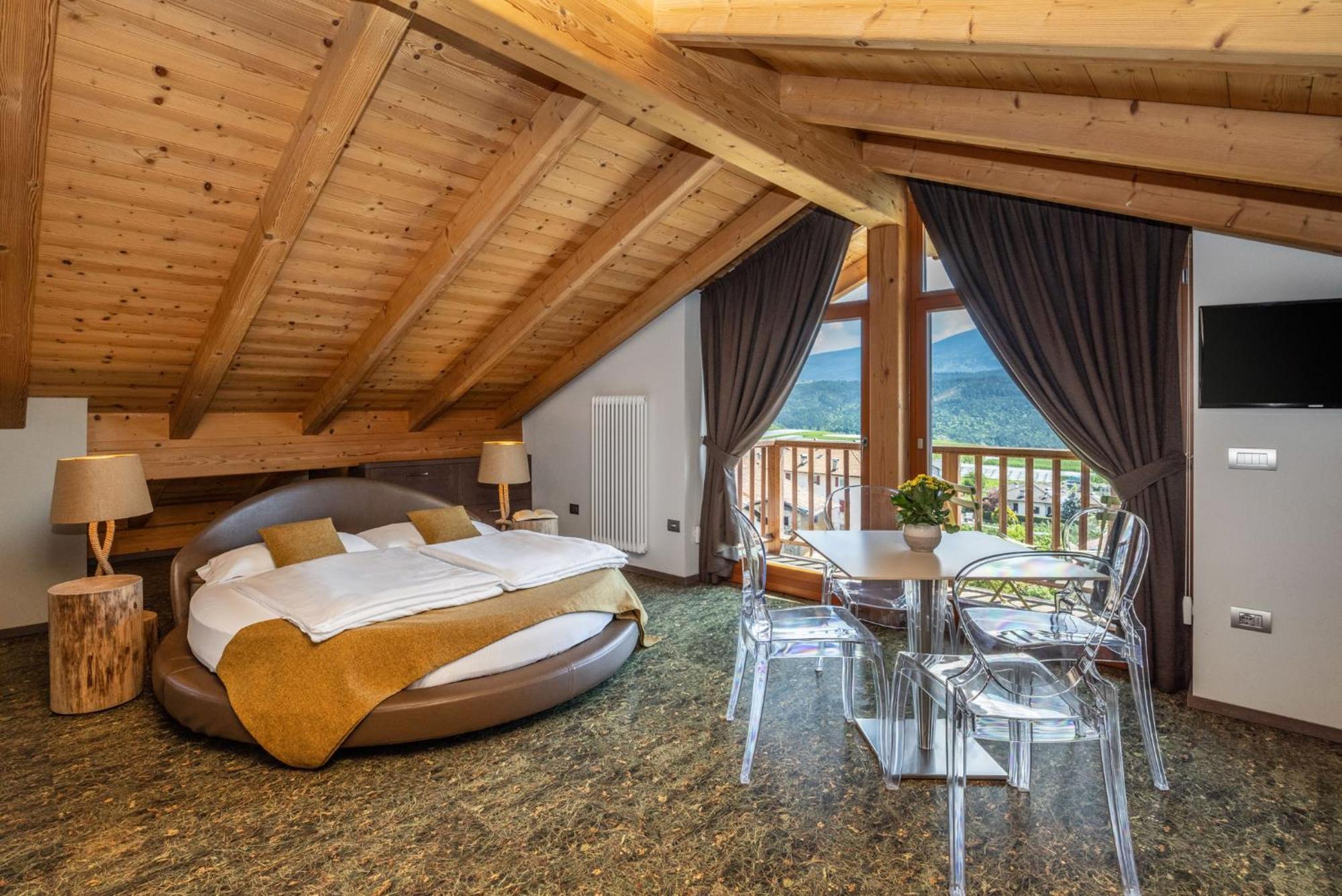 Horse House Bed & Breakfast Romallo ภายนอก รูปภาพ